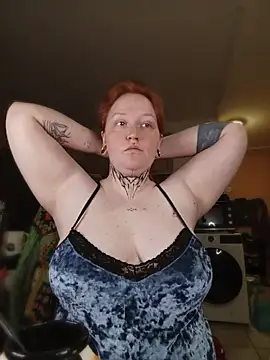 CURVYSAKURA webcam