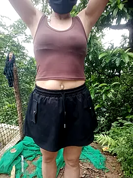 Bella-lynlyn webcam