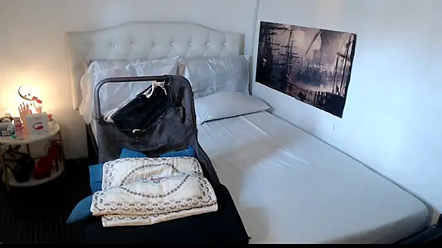 NinaDOM4CUM webcam