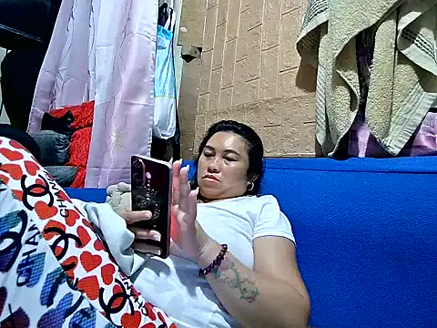 Lonely_Heart webcam