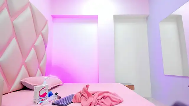 Jade_Monroe23 webcam