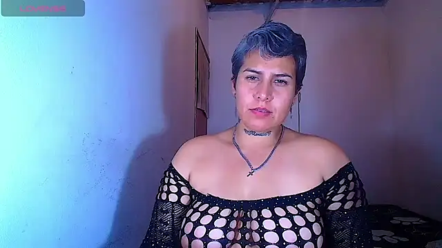 Yessi_rousse webcam