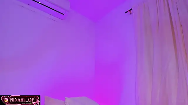 ninaht webcam