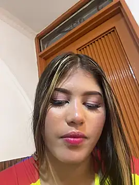 zoe_rousse01 - Zoe_rousse01's free webcam - UK Sex Cams