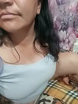 isis_milove webcam