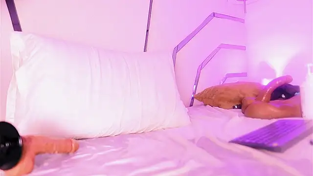 kendall__evanss - Kendall__evanss's free webcam - UK Sex Cams