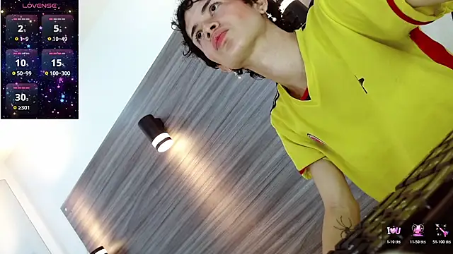 Jazmiin_Rosee webcam