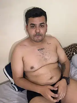 LatinBearX webcam
