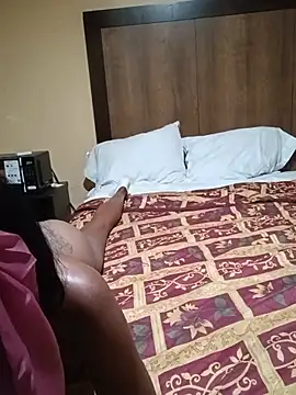 Jasmine_FullsShine webcam
