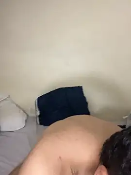 LatinBearX live cam on StripChat