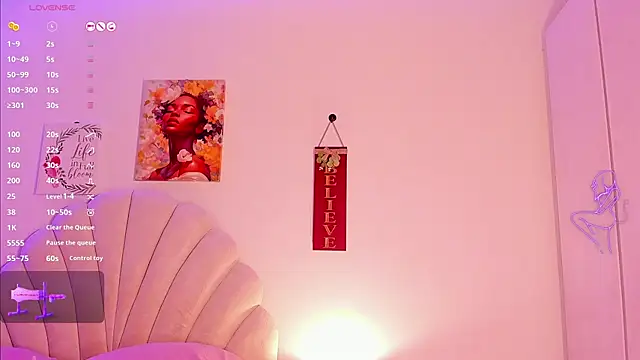 NahomyVega webcam