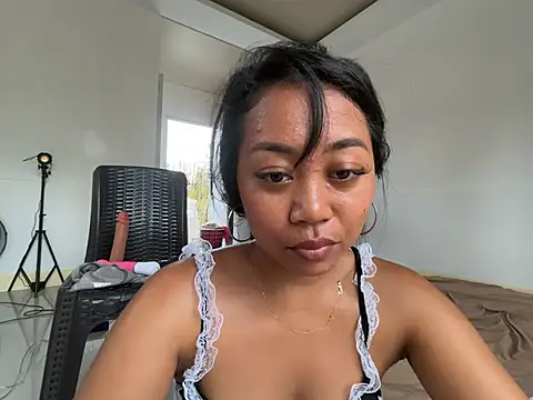 Juliet_official_pro webcam