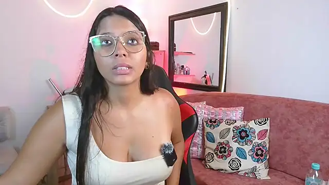 Megaan_Greey webcam