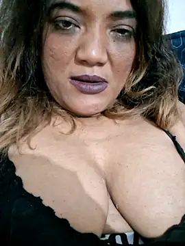 Indianpleasure300 webcam