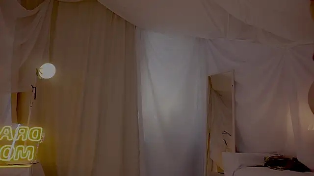 arizonasunrise (F young) - wet cameltoe