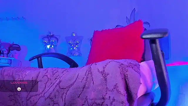 LucyStrike_ webcam