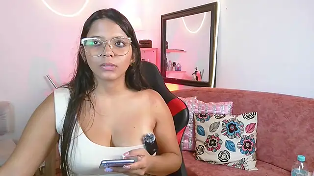 Megaan_Greey Live Web Cam Show