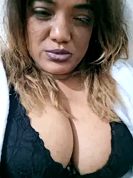 Indianpleasure300 webcam