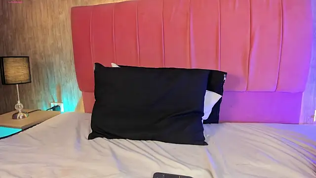 Kendra_kobein webcam