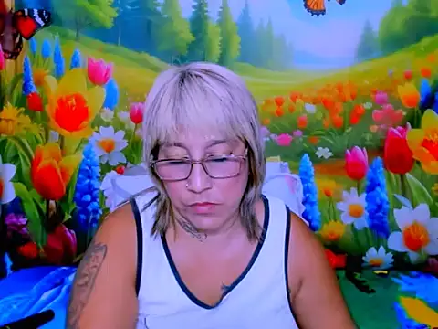 indianroxy webcam