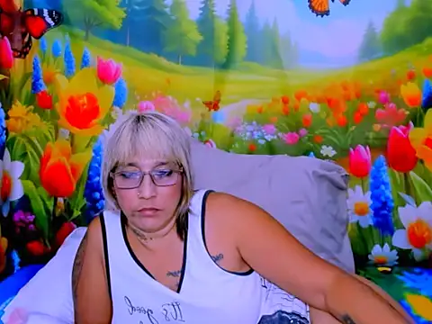 indianroxy webcam