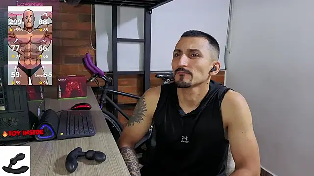 marck_muscle - Marck_Muscle's free webcam - UK Sex Cams