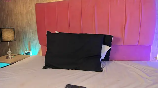 Kendra_kobein webcam