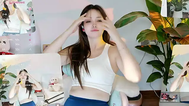 yiluo95 - Yiluo95's free webcam - UK Sex Cams