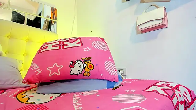 MiaEvans0 webcam