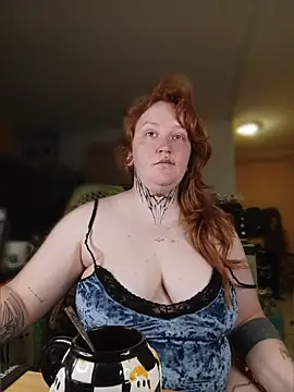 CURVYSAKURA webcam