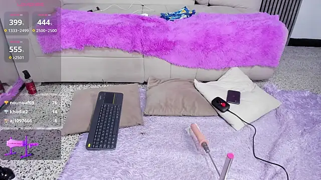 Tyra_pettite webcam