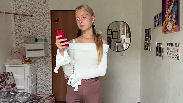 AliceGilbert_ webcam