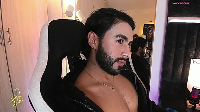 ItsMeEros webcam