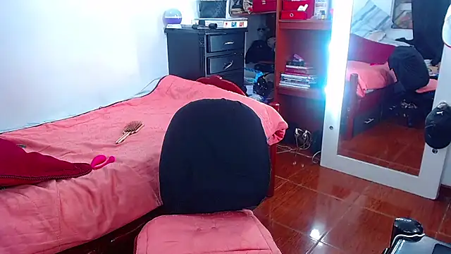 MariamGray1 webcam