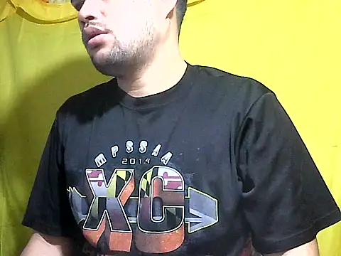 HairyHottestpinoyHandsome webcam