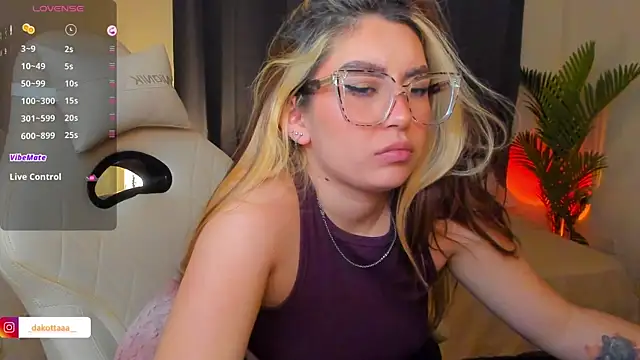 dakottaa_ webcam