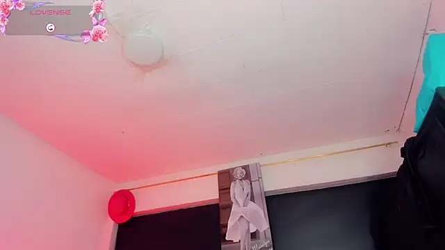 Kendall_hornyy webcam