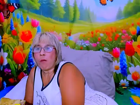 indianroxy webcam