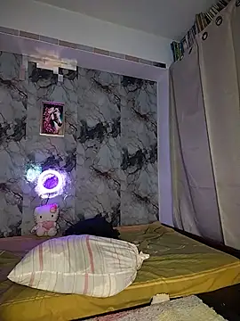 SaharQamar webcam