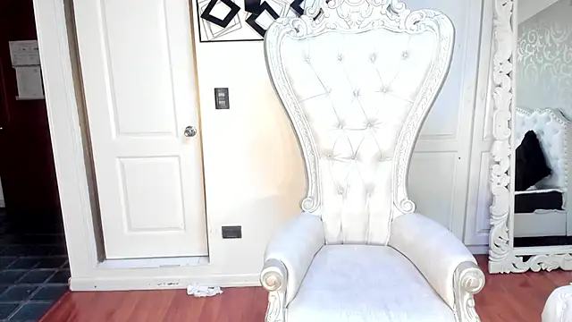LilithBoneth webcam