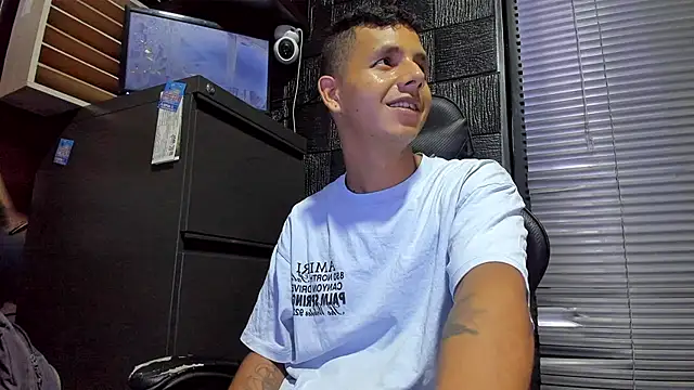 boy_bigcock24cm webcam