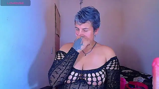 Yessi_rousse webcam