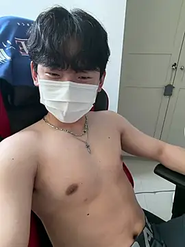 kr_hotguy1 Live Web Cam Show