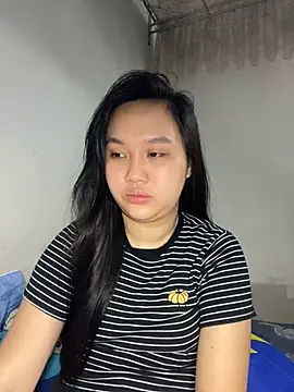 Almira6868 webcam