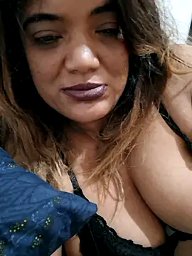 Indianpleasure300 webcam