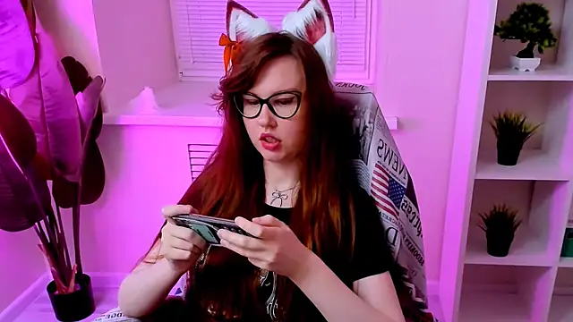 CarolGiggly webcam