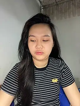 Almira6868 webcam