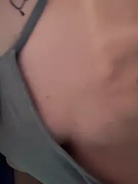 LaylaLucis webcam
