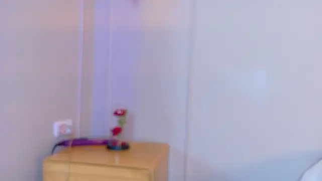 ZoeyPetit Live Web Cam Show