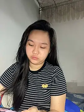 Almira6868 webcam